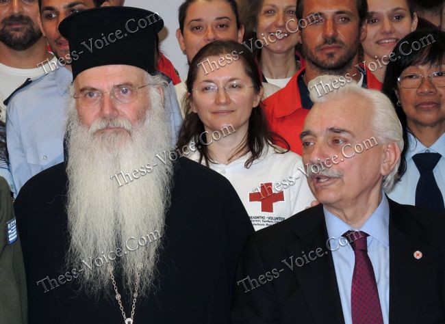 Στη βράβευση από τον Ε.Σ Θεσσαλονίκης του Μητροπολίτη Μεσογαίας Νικόλαου ο Διοικητής του Γ'ΣΣ Αντγος Αλκιβιάδης Στεφανής - Φωτογραφία 34