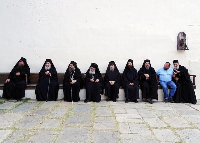 8741 - Φωτογραφίες από την πανήγυρη του Αγίου Αθανασίου του Αθωνίτη στην Ιερά Μονή Μεγίστης Λαύρας - Φωτογραφία 13