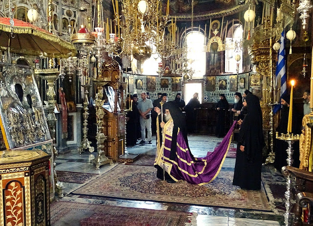 8741 - Φωτογραφίες από την πανήγυρη του Αγίου Αθανασίου του Αθωνίτη στην Ιερά Μονή Μεγίστης Λαύρας - Φωτογραφία 6