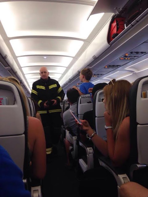 Αεροπλάνο αναγκάστηκε σε προσγείωση λόγω έντονης μυρωδιάς κάνναβης - Φωτογραφία 2