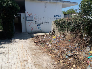 Ένας ακόμα σκουπιδότοπος στο κέντρο της Ηγουμενίτσας [photos] - Φωτογραφία 1