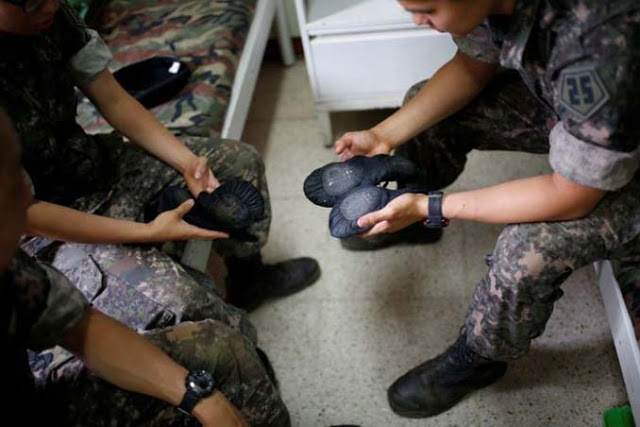 Οι στρατιώτες στη Νότια Κορέα κάνουν μπαλέτο για να καταπολεμούν το άγχος! [photos] - Φωτογραφία 11