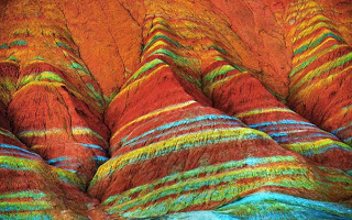 Τα απίστευτα πολύχρωμα βράχια της Κίνας [photos] - Φωτογραφία 1
