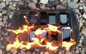Όλα τα μοντέλα iphone σε test αντοχής στη φωτιά και ποια άντεξαν την δοκιμασία