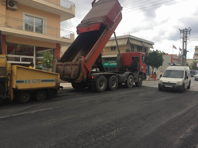 Ξεκίνησε η ασφαλτόστρωση στην οδό Αριστοτέλους στο Δήμο Αχαρνών - Φωτογραφία 4