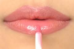 3 tips για ζουμερά χείλη - Φωτογραφία 1