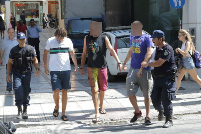 Κρήτη: Αυτοί είναι οι τρεις Σέρβοι που πήγαν στον Εισαγγελέα για τα μαχαιρώματα [photos] - Φωτογραφία 2