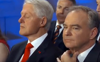 Αποκοιμήθηκε ο Μπιλ Κλίντον στην ομιλία της Χίλαρι! - Φωτογραφία 1
