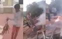 ΦΡΙΚΗ: Φανατικοί Ισλαμιστές καίνε κουτάβια και δείχνουν να το... διασκεδάζουν! [video]