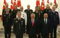 Από Συνταγματάρχης... Στρατηγός! Σκανδαλώδεις προαγωγές στον τουρκικό στρατό υπό το βάρος του αποτυχημένου πραξικοπήματος