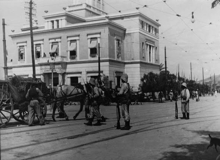 Όταν οι συμμαχικές δυνάμεις αποβίβασαν 3.000 στρατιώτες στο Φάληρο για να πάρουν την Αθήνα - Φωτογραφία 5