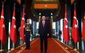 Ερντογάν: Αναφορά στον υπουργό Άμυνας θα δίνουν οι ένοπλες δυνάμεις - Κλείνουν οι στρατιωτικές ακαδημίες