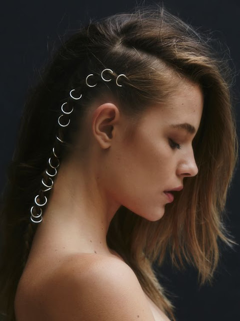 Pierced braid: Αυτή είναι η νέα καλοκαιρινή τάση στα μαλλιά που σαρώνει! - Φωτογραφία 4