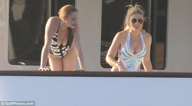 Που κάνει διακοπές η Lindsay Lohan; [photos] - Φωτογραφία 2