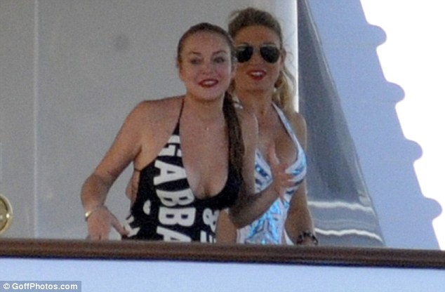 Που κάνει διακοπές η Lindsay Lohan; [photos] - Φωτογραφία 3