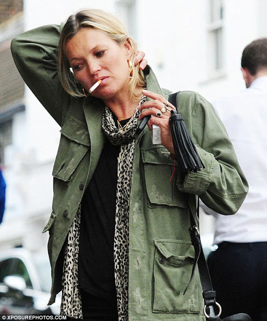 Αρραβωνιάστηκε η Kate Moss. Δείτε το μονόπετρο που φοράει... [photos] - Φωτογραφία 2