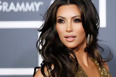 Η Κim Kardashian έκοψε τα μαλλιά της [photos]