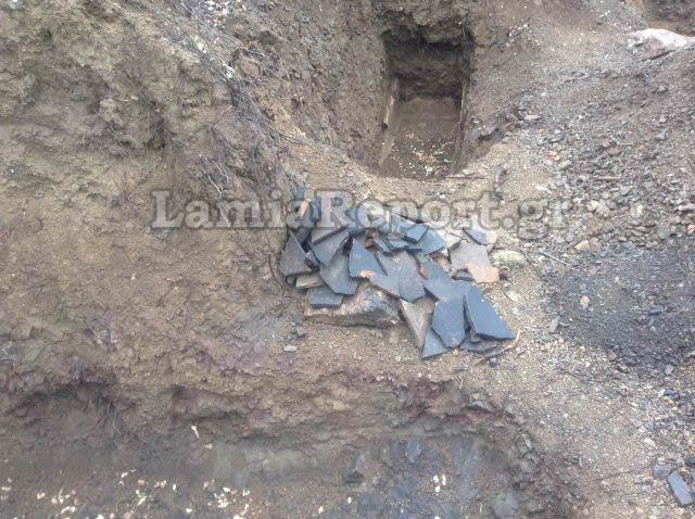 Φθιώτιδα: Αρχαιοκάπηλοι άνοιξαν τάφους στην Πελασγία [photos] - Φωτογραφία 11