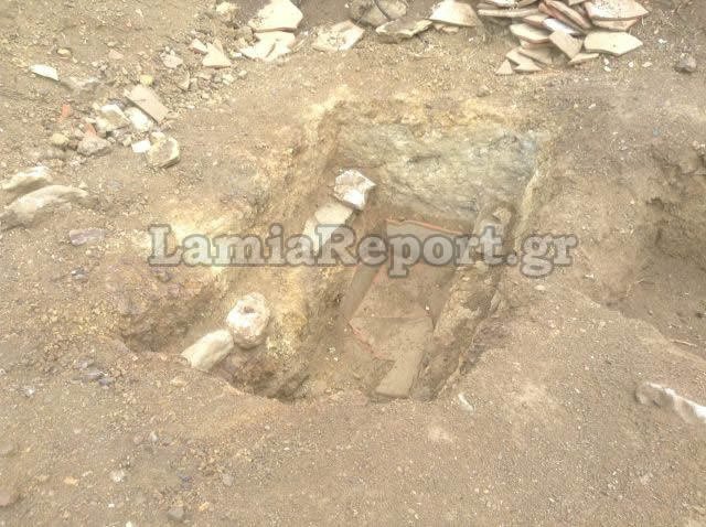 Φθιώτιδα: Αρχαιοκάπηλοι άνοιξαν τάφους στην Πελασγία [photos] - Φωτογραφία 6