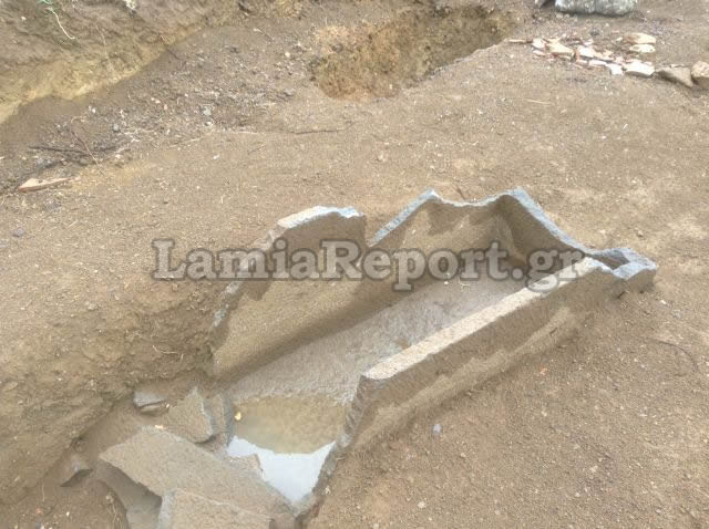 Φθιώτιδα: Αρχαιοκάπηλοι άνοιξαν τάφους στην Πελασγία [photos] - Φωτογραφία 7