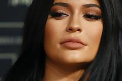 Πώς γιόρτασε τα γενέθλια της η Kylie Jenner; [photos]