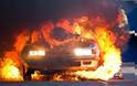 Αυτοκίνητο πήρε φωτιά εν κινήσει στο Λαμπέτι Πύργου - Σώος και αβλαβής ο οδηγός - Φωτογραφία 1
