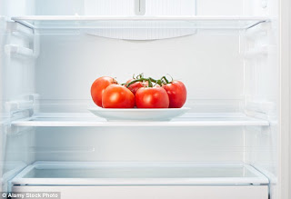 Προσοχή: Αυτά είναι τα τρόφιμα που ΔΕΝ ΠΡΕΠΕΙ να βάζετε στο ψυγείο - Φωτογραφία 1