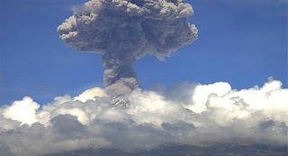 «Ξύπνησε» το ηφαίστειο Ποποκατέπετλ στο Μεξικό και άρχισε να «βρυχάται» [video] - Φωτογραφία 1