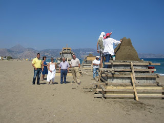 Ξεκίνησε η δημιουργία των γλυπτών στο φεστιβάλ γλυπτικής στην άμμο στην Αμμουδάρα - Φωτογραφία 1