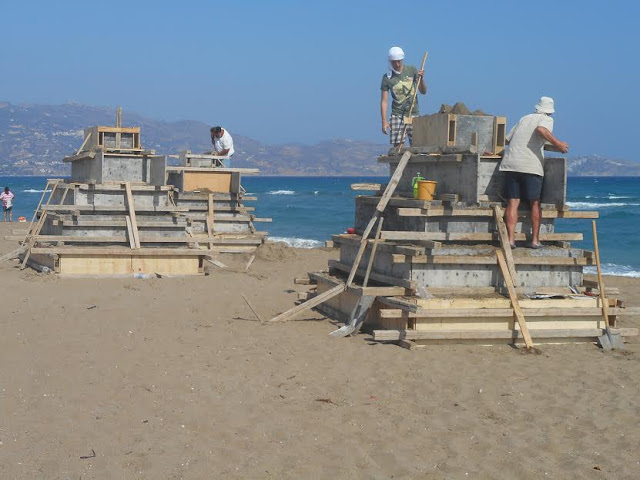 Ξεκίνησε η δημιουργία των γλυπτών στο φεστιβάλ γλυπτικής στην άμμο στην Αμμουδάρα - Φωτογραφία 2