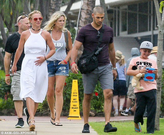 Που κάνει διακοπές η Britney Spears; [photos] - Φωτογραφία 3