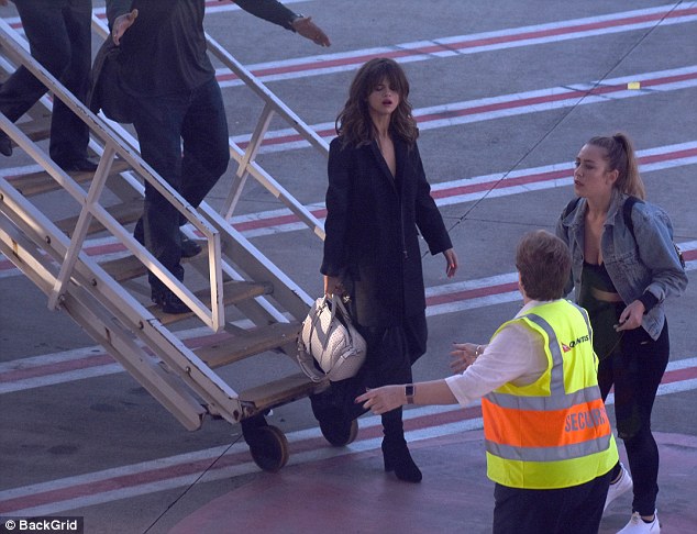 ΕΤΣΙ έφτασε η Selena Gomez στην Αυστραλία [photos] - Φωτογραφία 2