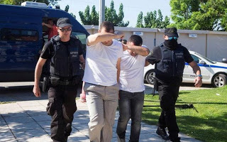 16.000 στην Τουρκία υπό κράτηση μετά το αποτυχημένο πραξικόπημα στην Τουρκία! - Φωτογραφία 1