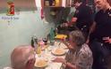 Αστυνομικοί σε ρόλο μάγειρα για χάρη ηλικιωμένου ζευγαριού στην Ιταλία!