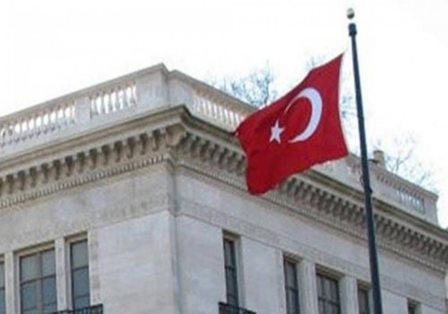Απέδρασαν στην Ευρώπη στρατιωτικοί ακόλουθοι της τουρκικής πρεσβείας στην Αθήνα - Φωτογραφία 1