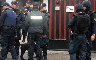 Συναγερμός σε κέντρο μεταναστών στην Δανία! Άντρας αγνώστων στοιχείων απειλεί να ανατιναχθεί - Φωτογραφία 1