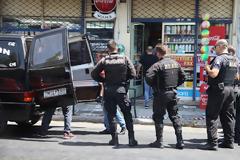 ΕΙΚΟΝΕΣ από το κατάστημα ψιλικών στη Λιοσίων που βρέθηκε το πτώμα [photos]