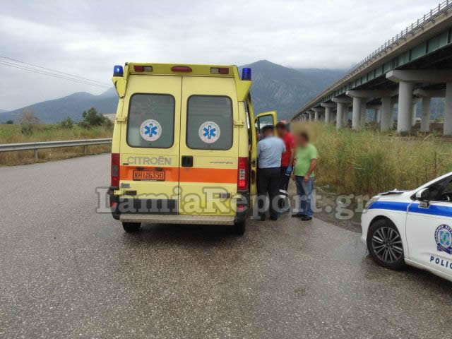 Λαμία: Τροχαίο στον παράδρομο - Έπεσε σε χαντάκι (ΦΩΤΟ) - Φωτογραφία 3