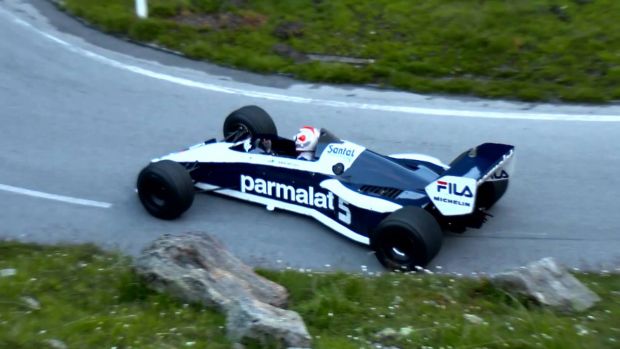 O Nelson Piquet Jr οδηγεί την Brabham F1 του πατέρα του στις Άλπεις [video] - Φωτογραφία 1