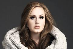Δείτε την Adele χωρίς ίχνος μακιγιάζ [photos]