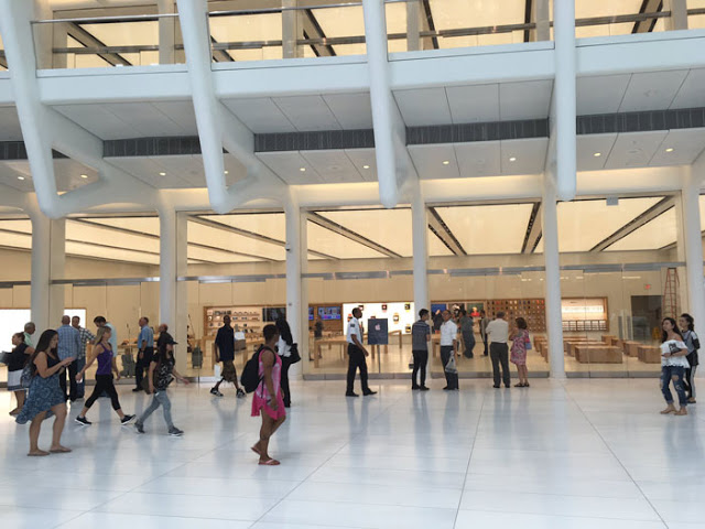Πρώτη ματιά στο Apple Store στο νέο Παγκόσμιο Κέντρο Εμπορίου στη Νέα Υόρκη - Φωτογραφία 1
