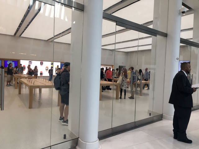 Πρώτη ματιά στο Apple Store στο νέο Παγκόσμιο Κέντρο Εμπορίου στη Νέα Υόρκη - Φωτογραφία 4