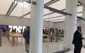 Πρώτη ματιά στο Apple Store στο νέο Παγκόσμιο Κέντρο Εμπορίου στη Νέα Υόρκη - Φωτογραφία 4