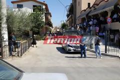 Πάτρα: Με δάκρυα στα μάτια και ένα... γιατί στα χείλη το τελευταίο αντίο στην 24χρονη Βούλα Τσιντώνη
