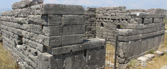 Όρραον: Η άγνωστη πέτρινη πόλη της Ηπείρου όπου διασώζονται τα καλύτερα διατηρημένα σπίτια της ελληνικής αρχαιότητας - Φωτογραφία 1