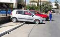 Τροχαίο ατύχημα στα Χανιά - Αυτοκίνητα συγκρούσθηκαν και κατέληξαν πάνω στο πεζοδρόμιο το ένα δίπλα στο άλλο - Φωτογραφία 2