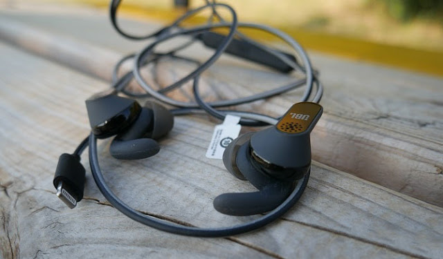 Εν αναμονή της κυκλοφορίας του iPhone 7 η JBL ανακοίνωσε τα νέα της ακουστικά με Lightning βύσμα - Φωτογραφία 3