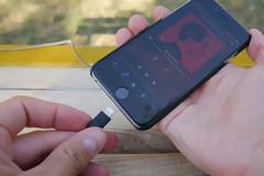 Εν αναμονή της κυκλοφορίας του iPhone 7 η JBL ανακοίνωσε τα νέα της ακουστικά με Lightning βύσμα