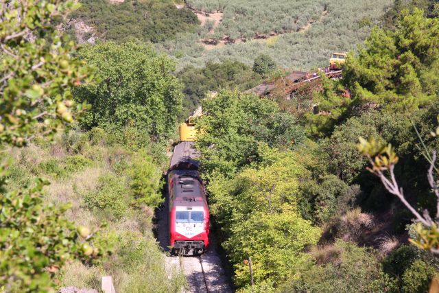 Φθιώτιδα: Πάνω στη γέφυρα έγινε ο εκτροχιασμός - Παραμένει κλειστός ο σιδηρόδρομος - Δείτε φωτογραφίες! - Φωτογραφία 3