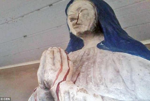 Δάκρυσε το άγαλμα της Παναγίας σε εκκλησάκι στη Βολιβία [video] - Φωτογραφία 1